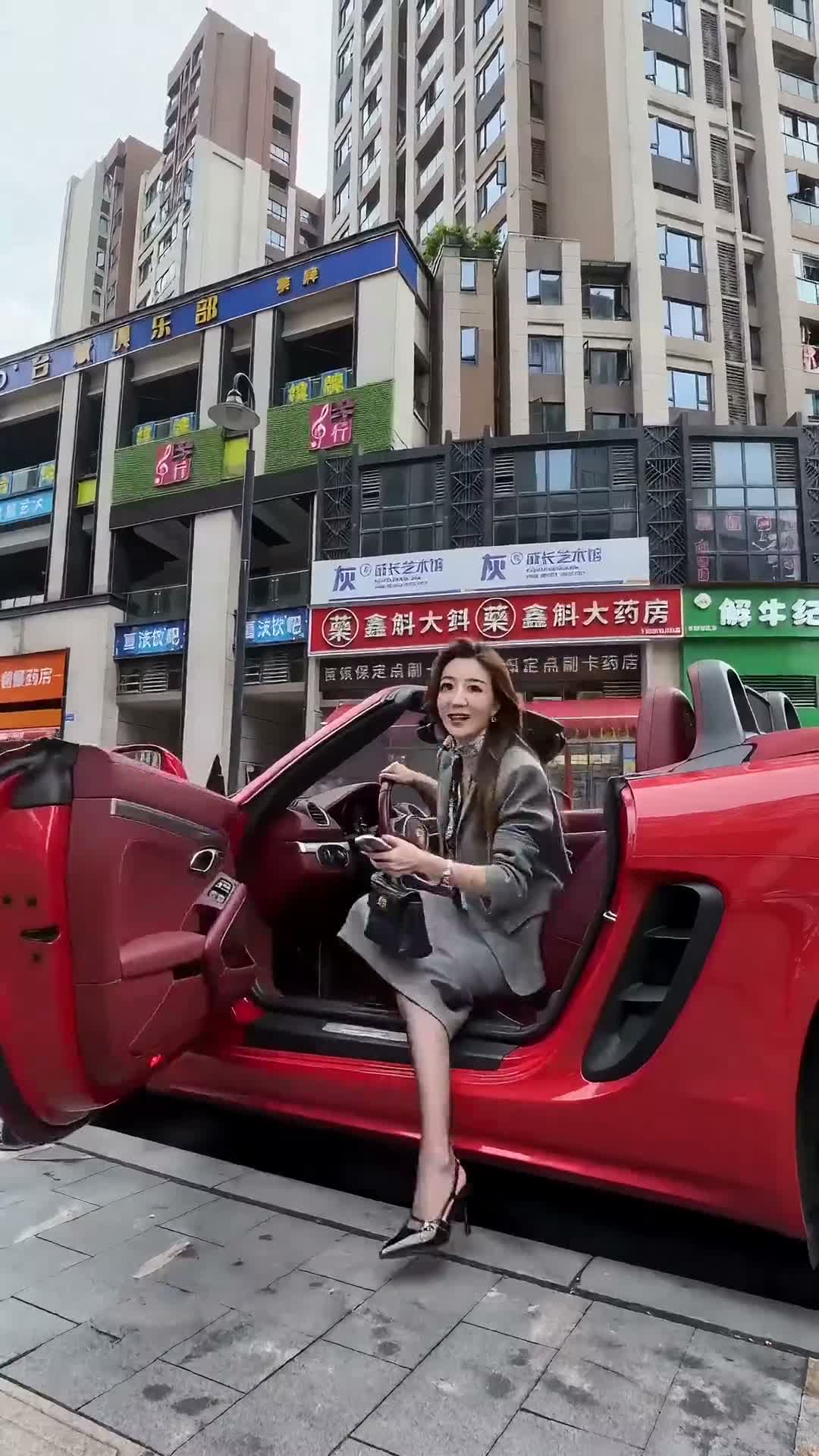 女装门店穿搭展示